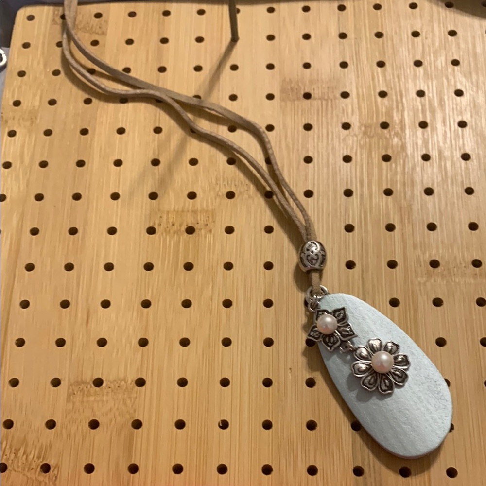 Elegant Silver and White Pendant Necklace